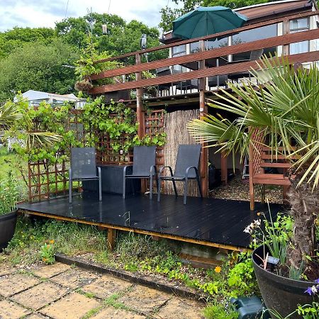 Private Holiday Home In Calm Site Wootton Bridge  Dış mekan fotoğraf