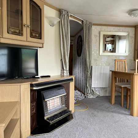 Private Holiday Home In Calm Site Wootton Bridge  Dış mekan fotoğraf